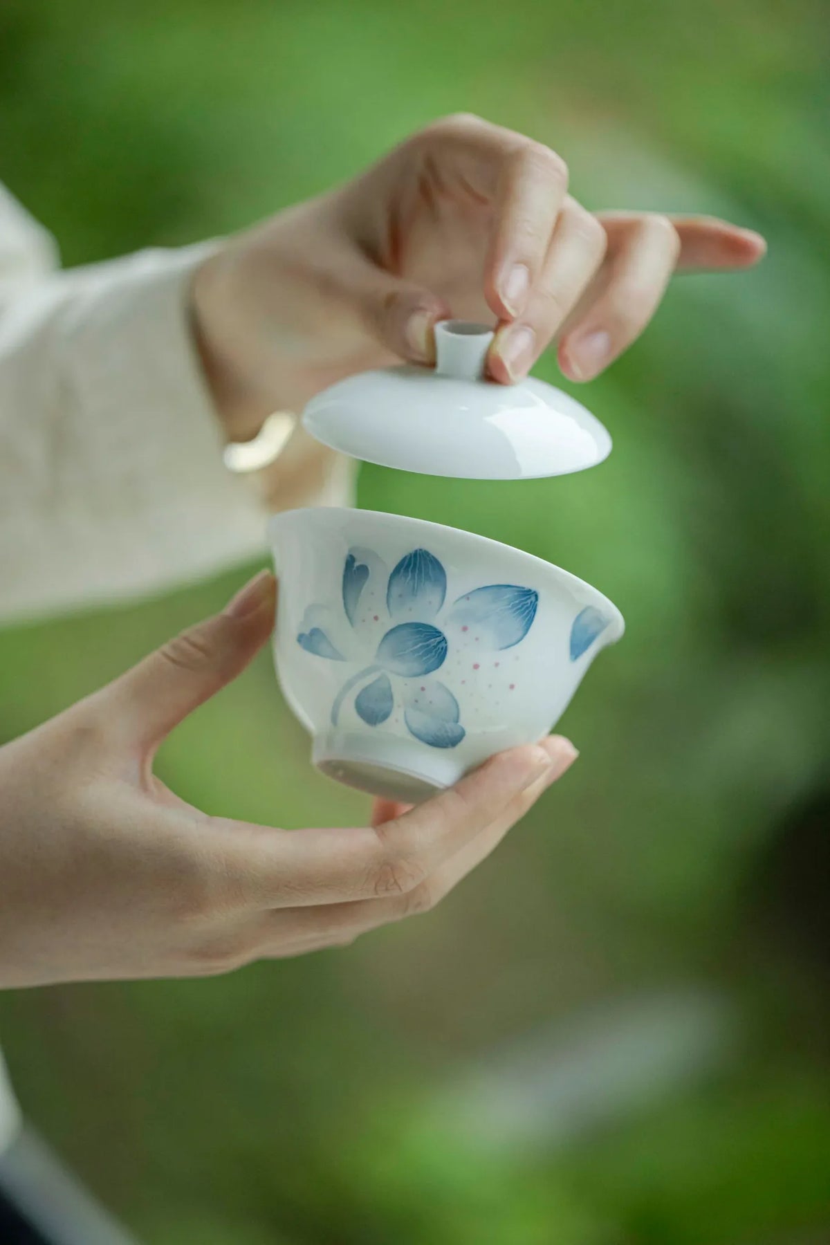 Gaiwan de porcelana Arita – Esmalte Qingyá (145 ml)