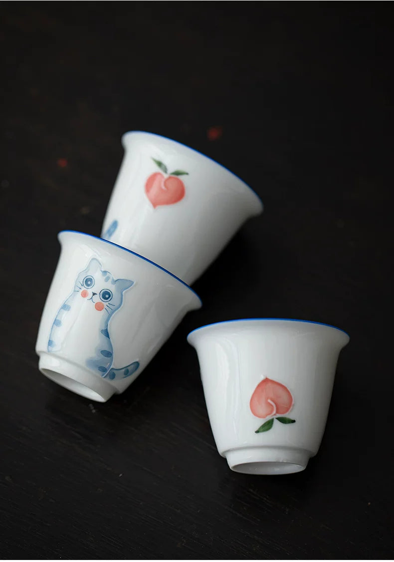 Vaso de Té de Cerámica con Diseño de Gato y Melocotón