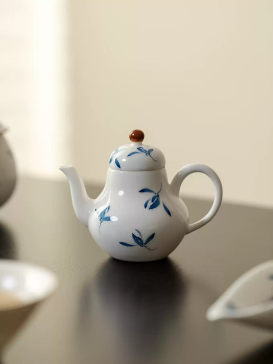 Tetera de porcelana estilo chino con Orquídea de Otoño
