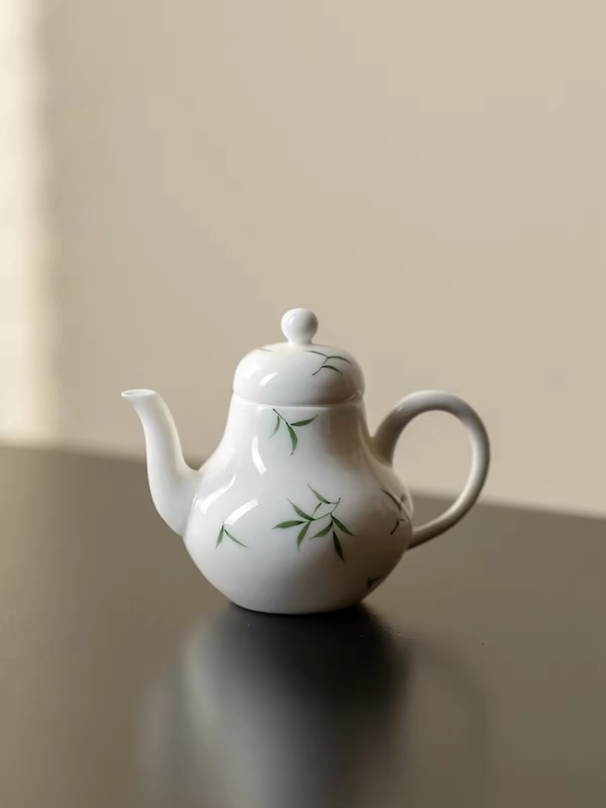 Tetera de porcelana estilo chino con Bambú